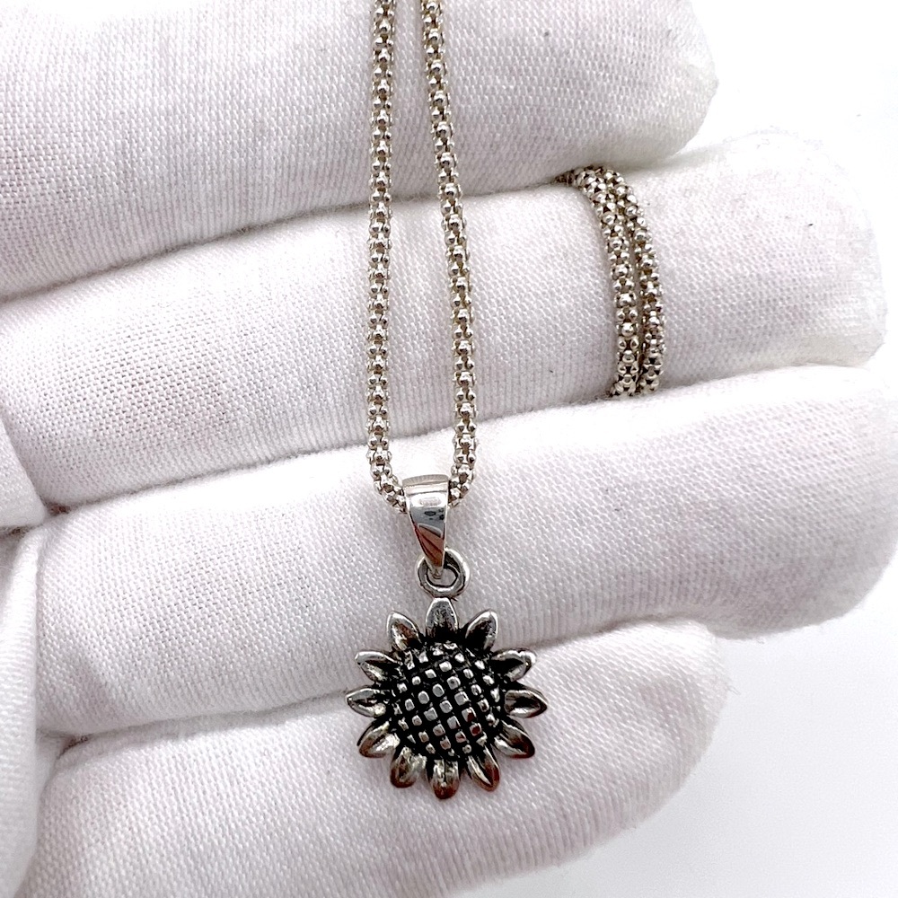 .925 Sterling Silver Sunflower Necklace